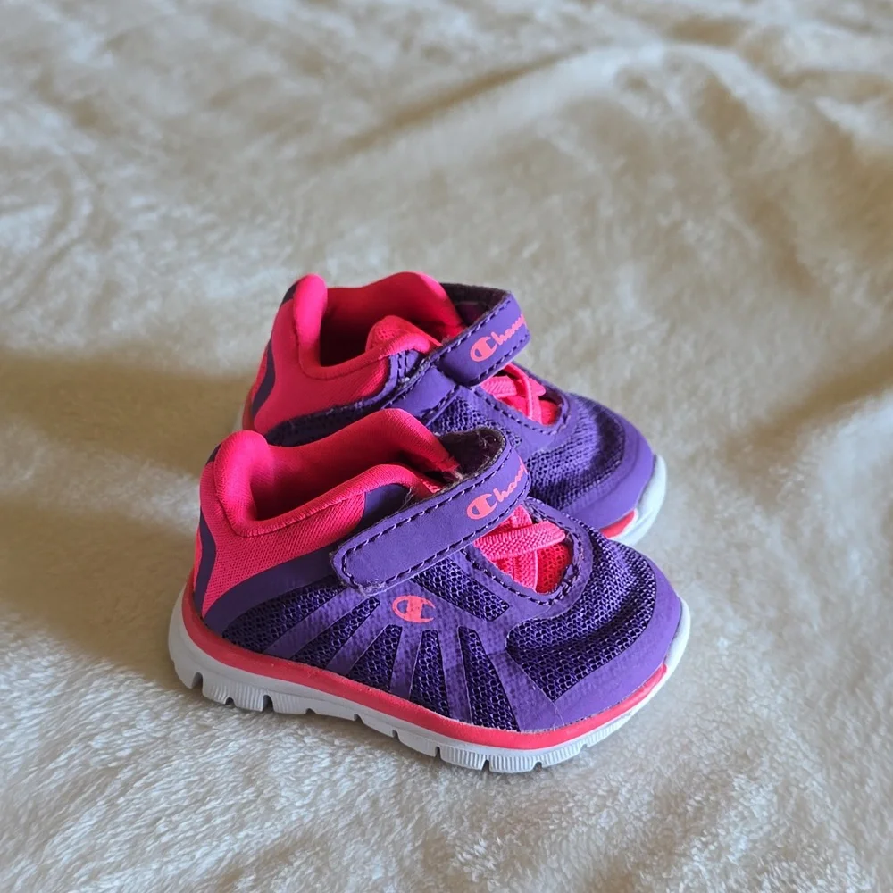 Champion size 1W infant‎ sneakers